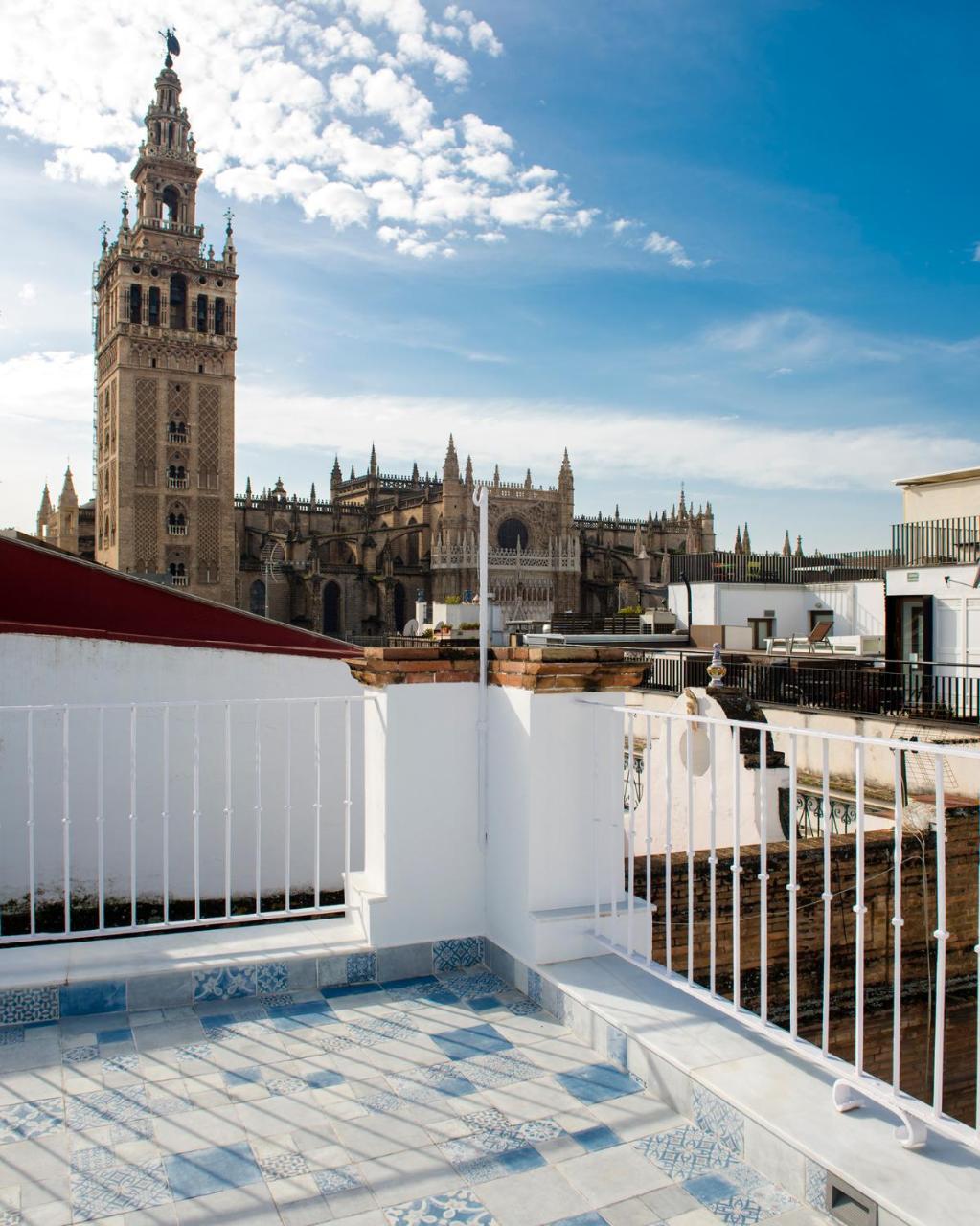 Lukanda Placentines Seville Exterior photo