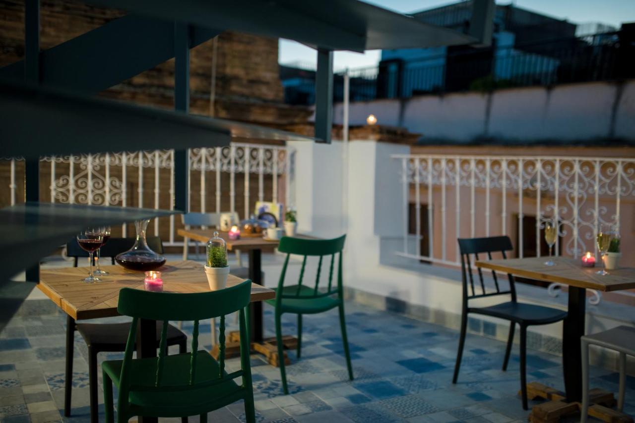 Lukanda Placentines Seville Exterior photo