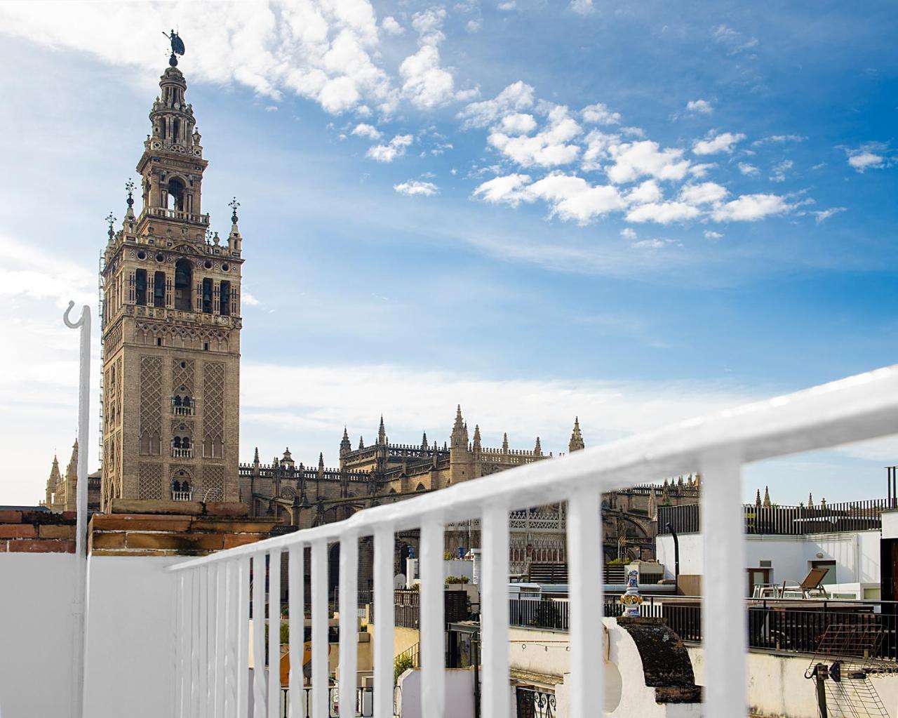 Lukanda Placentines Seville Exterior photo